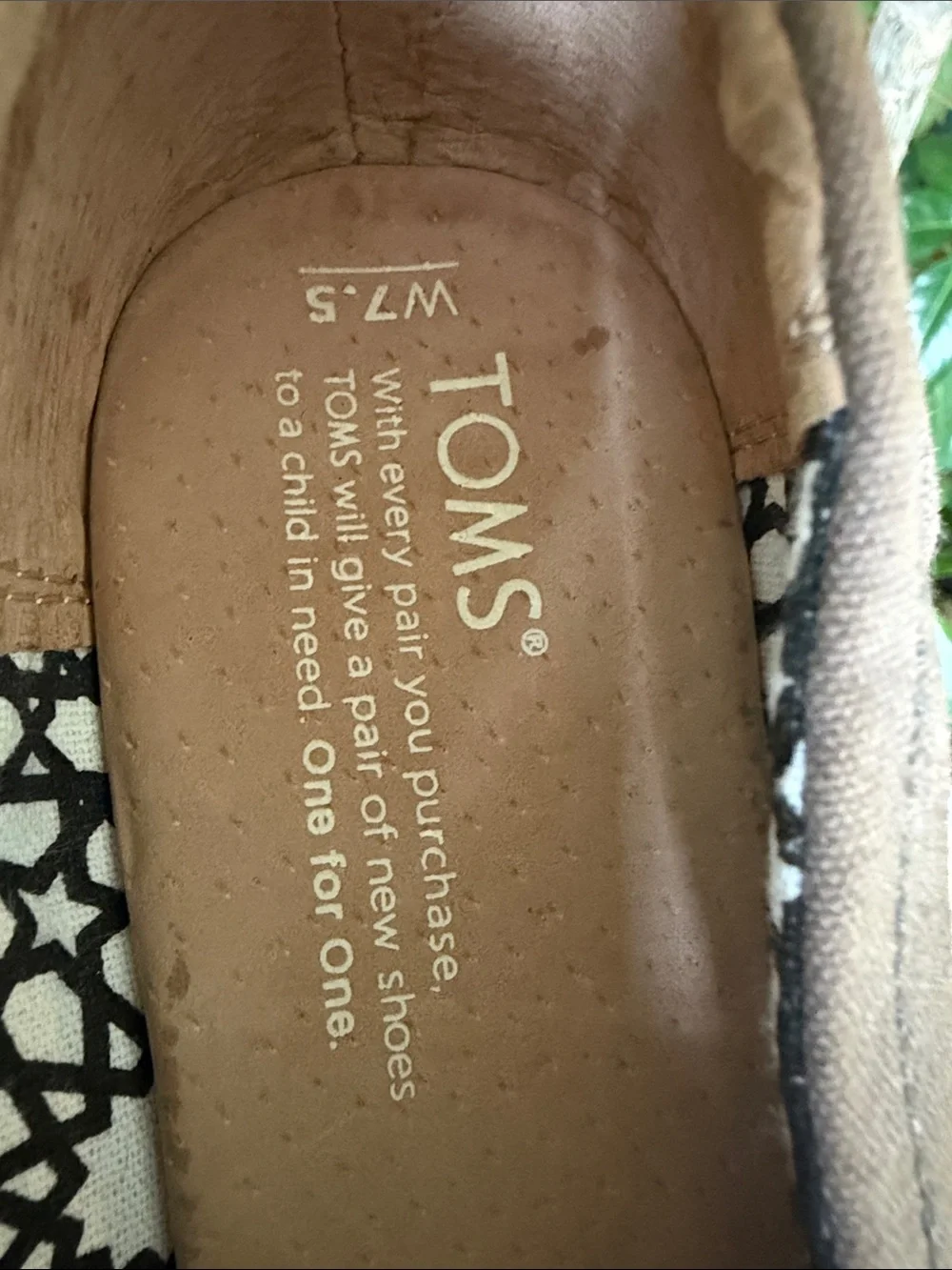 TOMS Calypso canvas, ladies wedge shoe excellent condition, 7 1/2